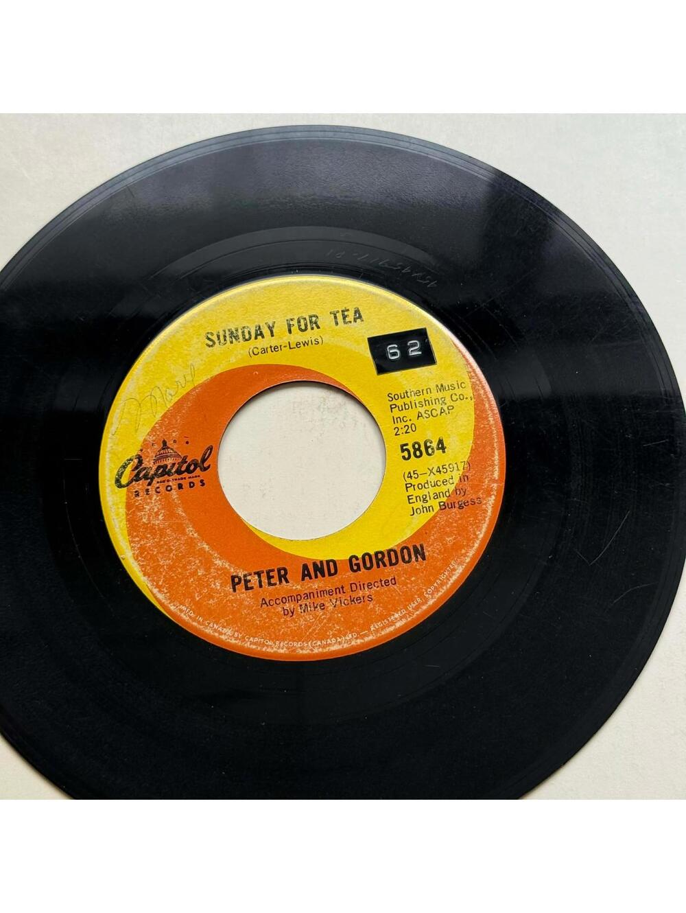 Peter and Gordon - Hurtin' is Lovin/Sunday for Tea 45rpm VG+ R31
